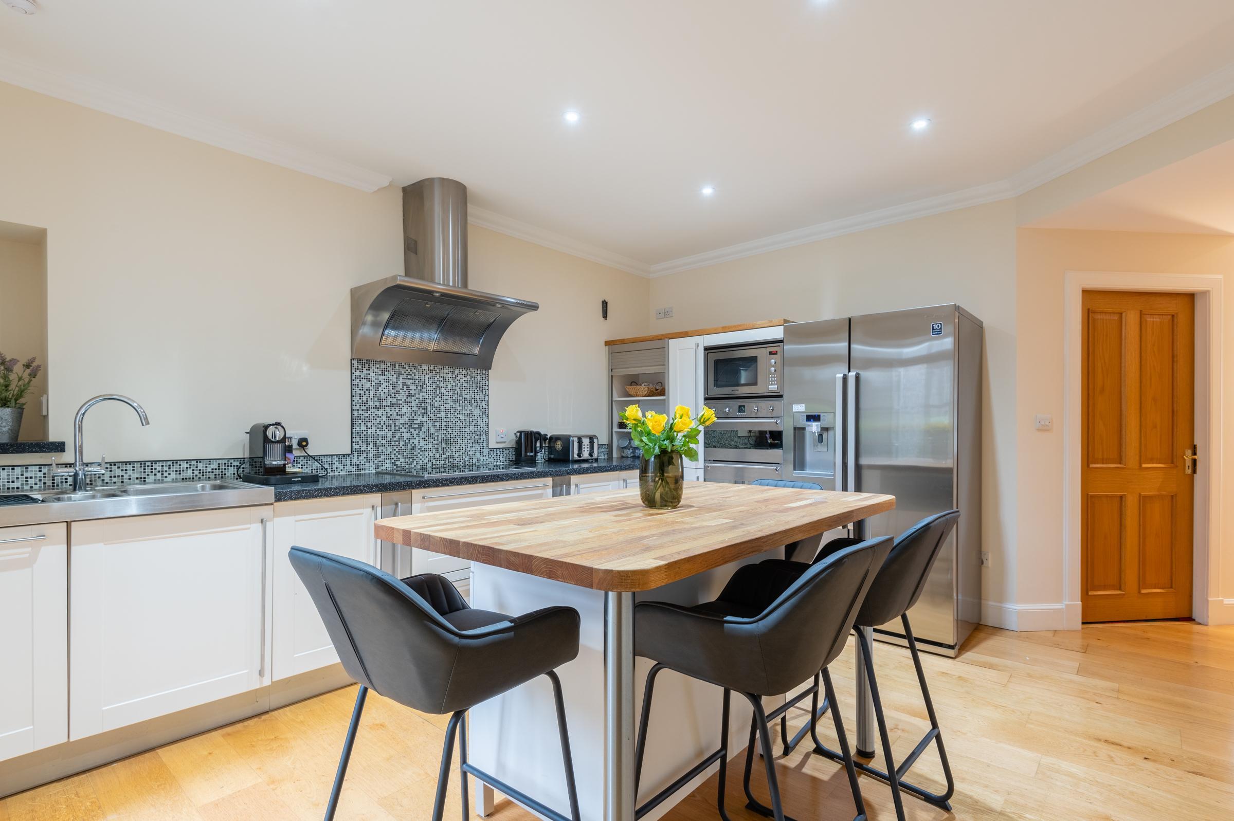 סנט אנדרוס 138 North Street - Luxury 2 Bed 2 Bath With Secret Garden, Summerhouse, Putting Green מראה חיצוני תמונה